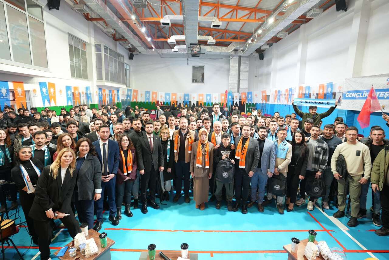 AK Parti Muğla İl Gençlik Kolları’nın “Gençlik Ateşi” Programına Büyük İlgi 1